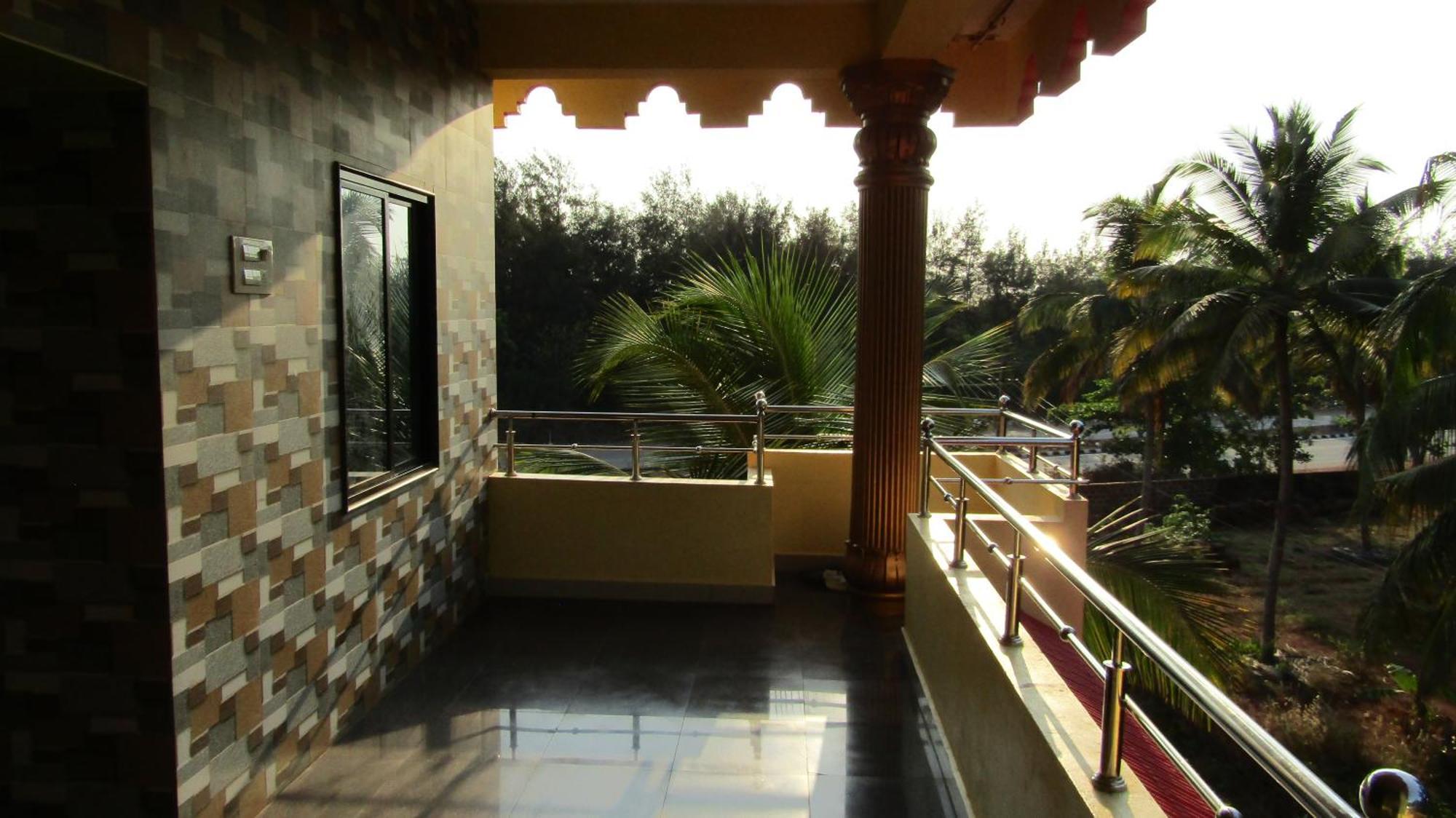 Pallavi * Honavar